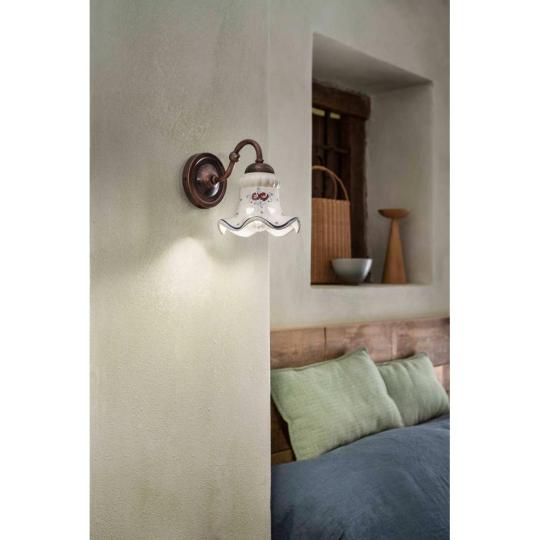 klasicka stena lampa mediteran rucne malovane rustikale obyvacka kuchyna jedalen vzorky ferroluce lampy budapest lameridiana nalepka osvetlenie chata provansalsky provance mestsky elegantny lameridiana.jpg